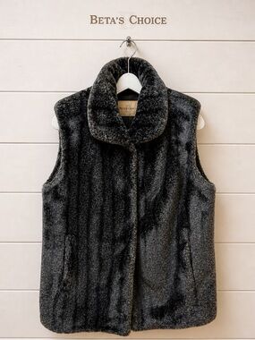 BETA’S CHOICE BLACK FAUX FUR VEST – SIZE L